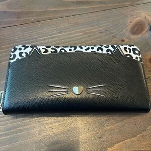 Leopard cat zip wallet